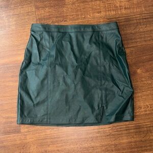 Elegant Green Leather Skirt